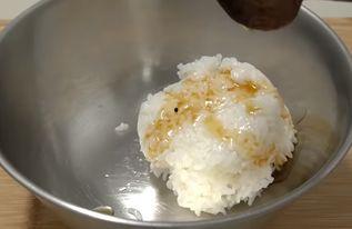 爆料饭团制作过程视频,饭团制作过程大公开